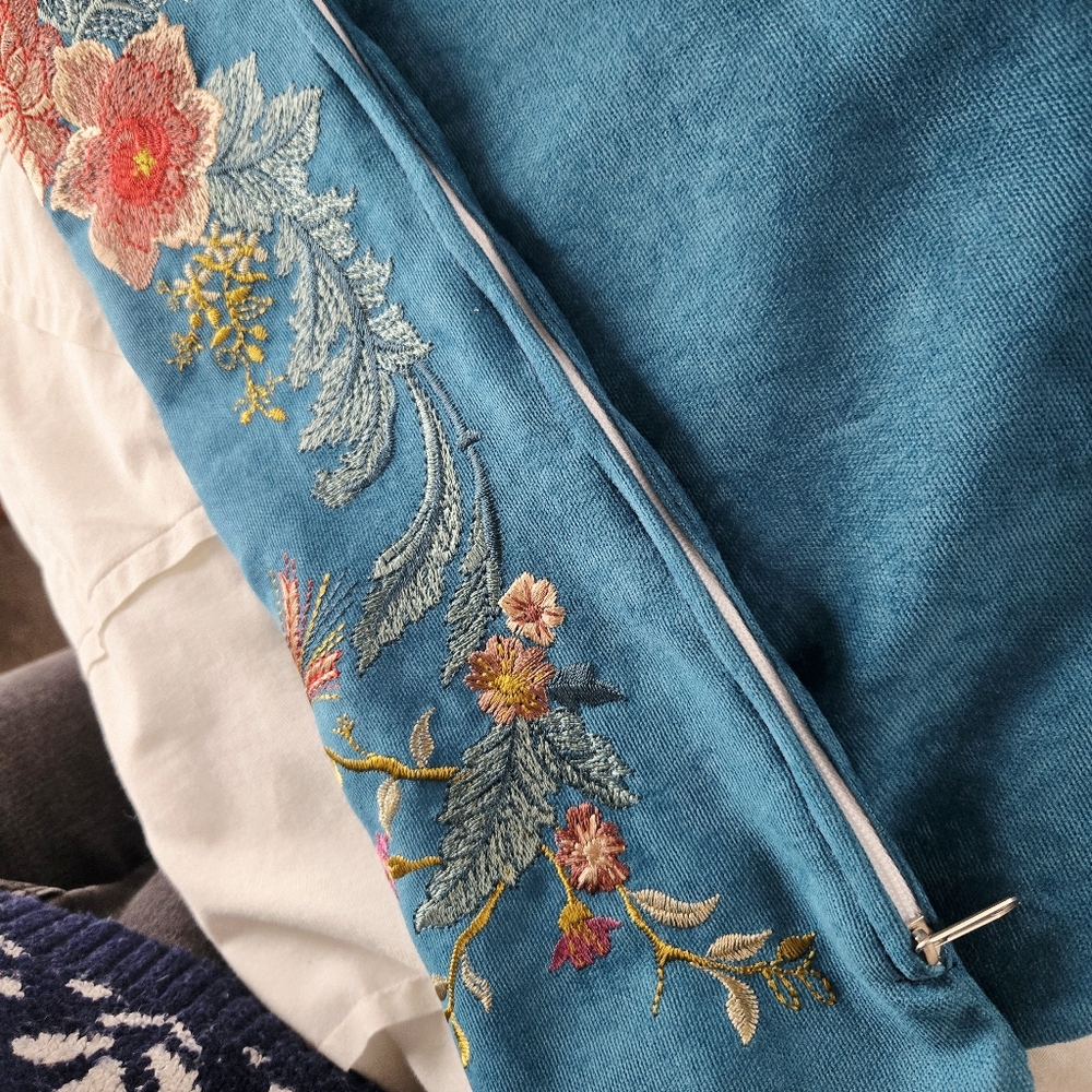 Handmade Blue Intricate Floral Bird Square Pillowcase - Picture 7 of 7